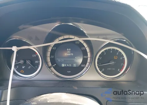 2009 Mercedes-Benz C 300 Luxury 4Matic/Sport 4Matic z USA, uszkodzony, nr VIN WDDGF81X09R057143